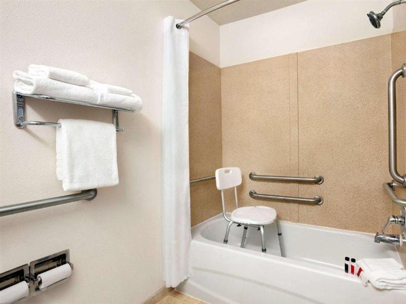 Microtel Inn & Suites By Wyndham Culpeper Luaran gambar